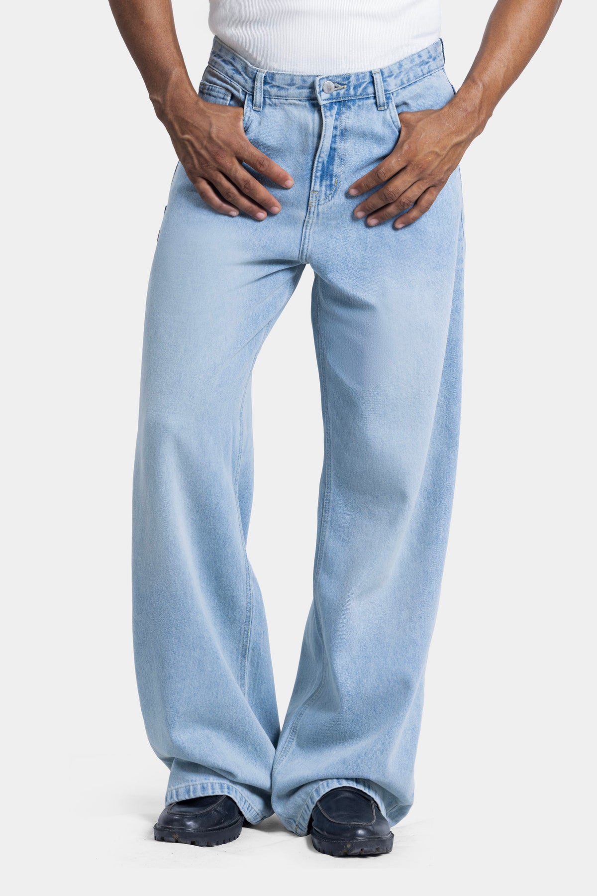 Horizon Wide-Leg Jeans