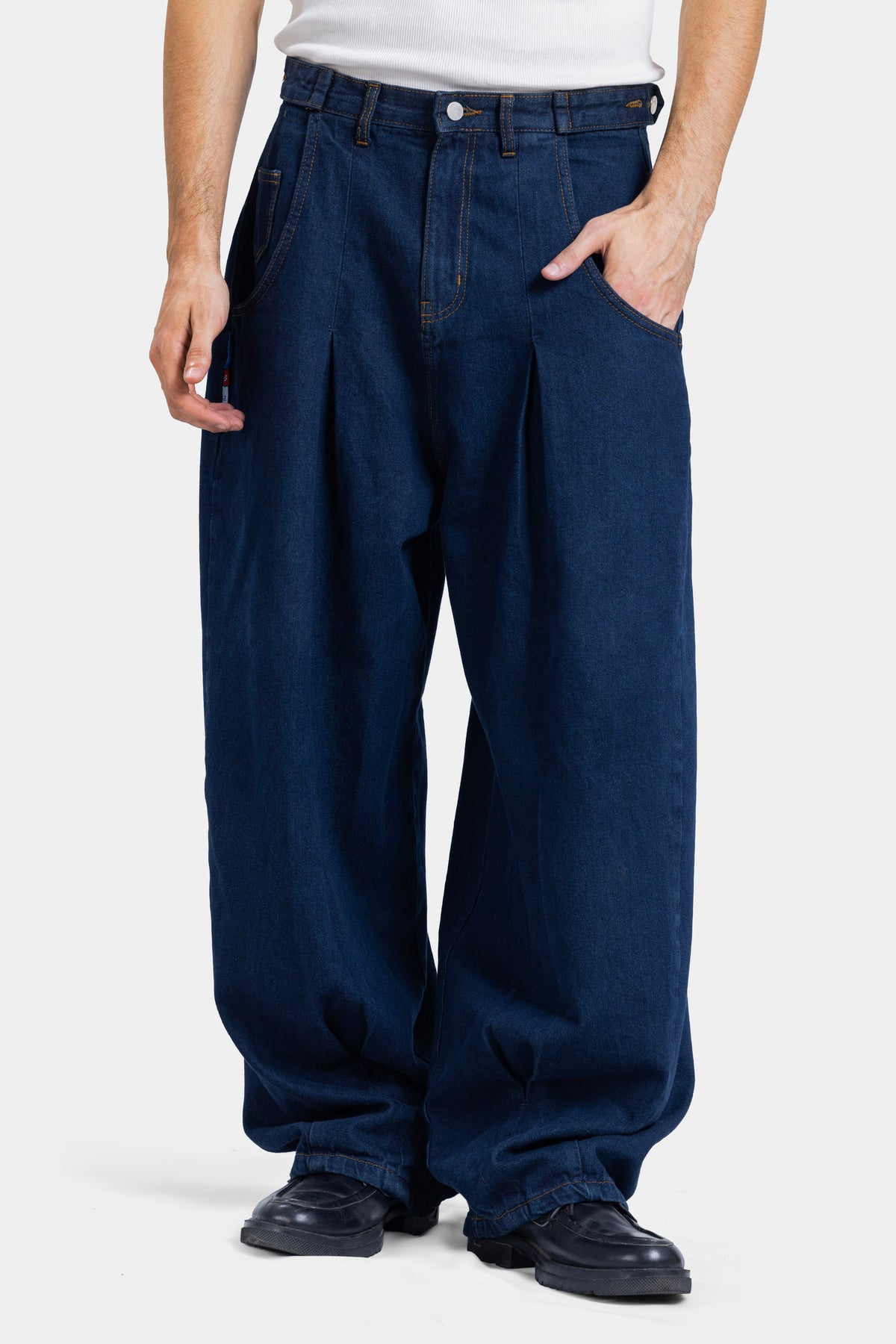 Freeform Balloon Jeans